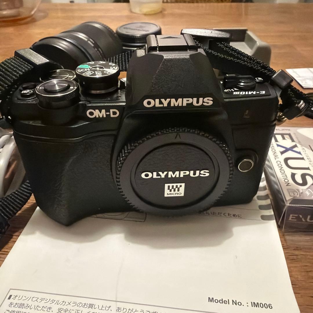 【極美品】OLYMPUS OM-D EM10 MarkⅢ
