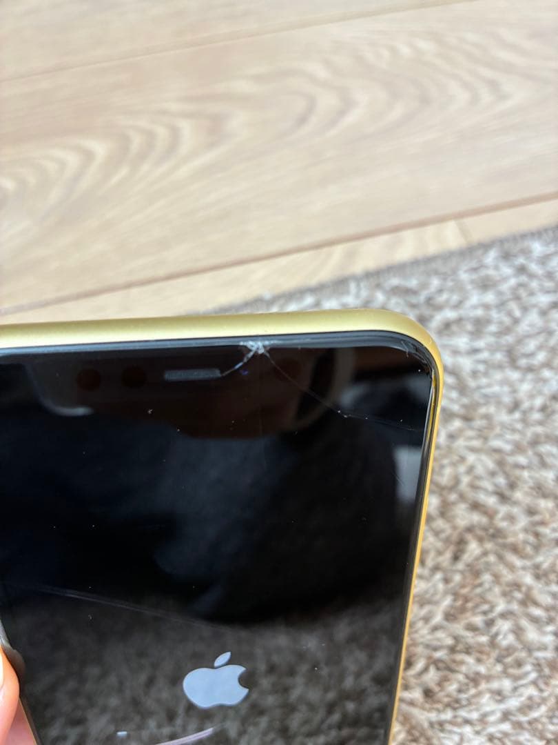 iPhone11 イエロー 64GB 最大容量76% simフリー